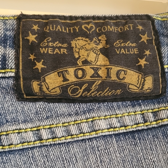 Vintage Toxic Jeans - Picture 5 of 6